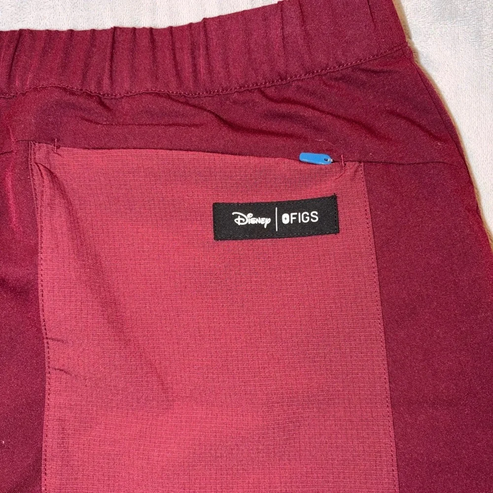 Disney x FIGS Mickey Scrub Pants Joggers Burgundy Maroon M20SW2022 Mens Medium